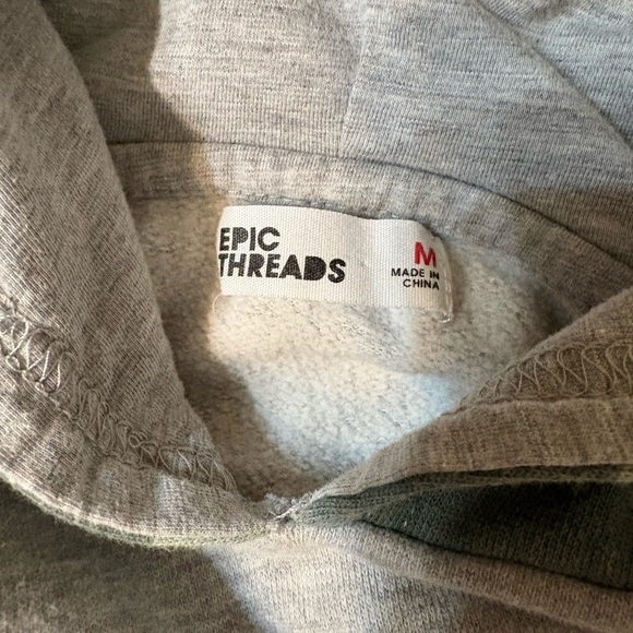 ▪️EPIC THREADS Camo Hoodie - Picture 3 of 5